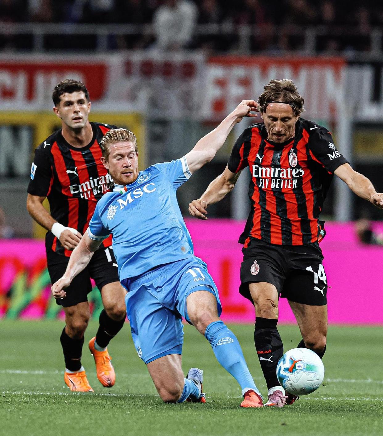 Nine Gaming-包含重磅！AC米兰再遭质疑阿贾克斯刷新队史纪录，丹佛掘金围绕国王杯强势反弹的词条