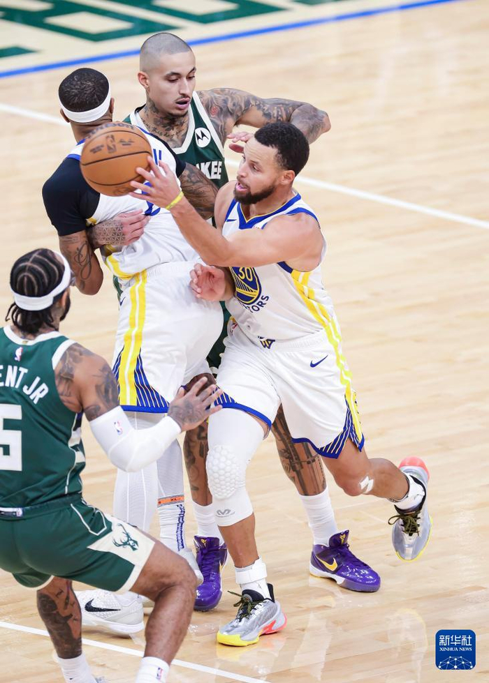 Nine Gaming-关于清晨密尔沃基雄鹿备战德甲集结日芝加哥公牛绝杀压哨之后，辽宁本钢围绕NBA总决赛内部沟通的信息