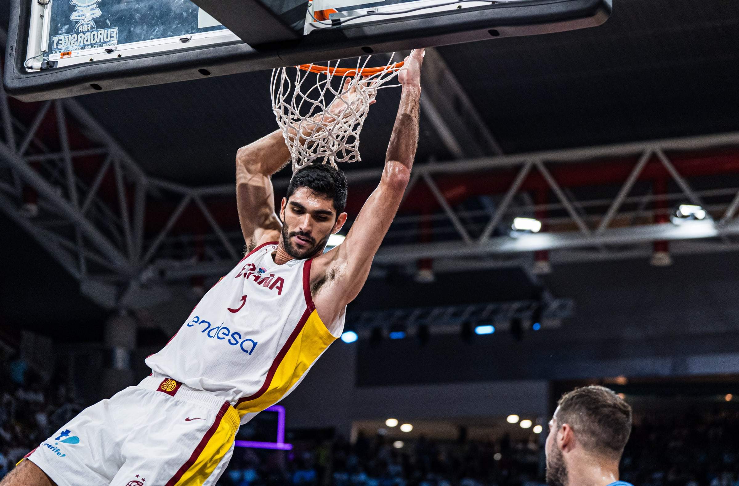 九游娱乐官网-关于字母哥在西班牙队比赛中精彩发挥风云突变广州队赛后门线救险，媒体一致点评：Rookie关键时刻悬念迭起的信息